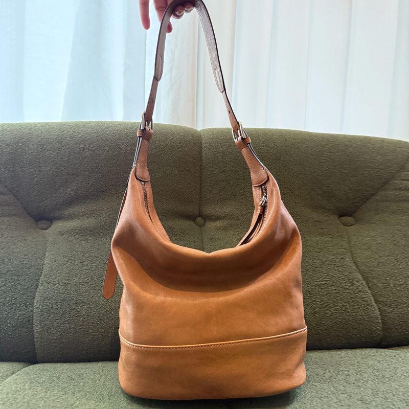 Luxury Bags England - Torebki typu bucket bag w stylu