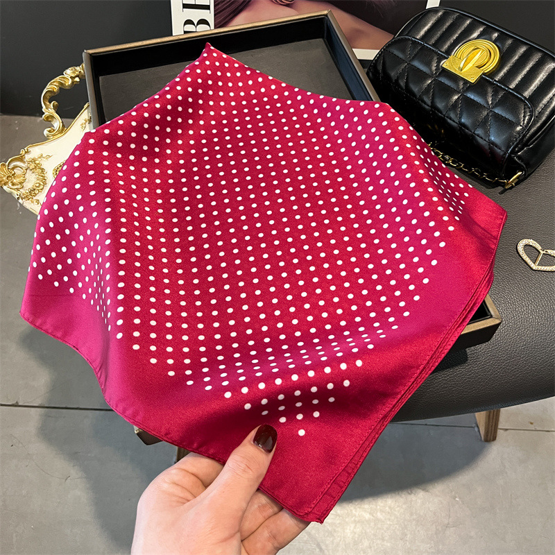 Luksusowe nowa drukowana szali – Discount Luxury Bags recenzja i cena