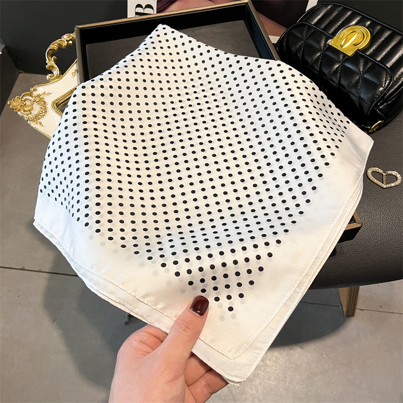 Luksusowe nowa drukowana szali – Discount Luxury Bags recenzja i cena