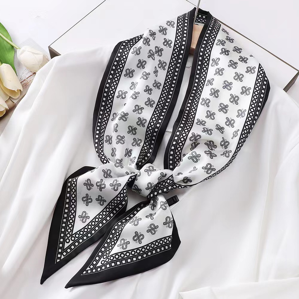 Luksusowa jedwabna apaszka dam – Discount Luxury Bags recenzja i cena