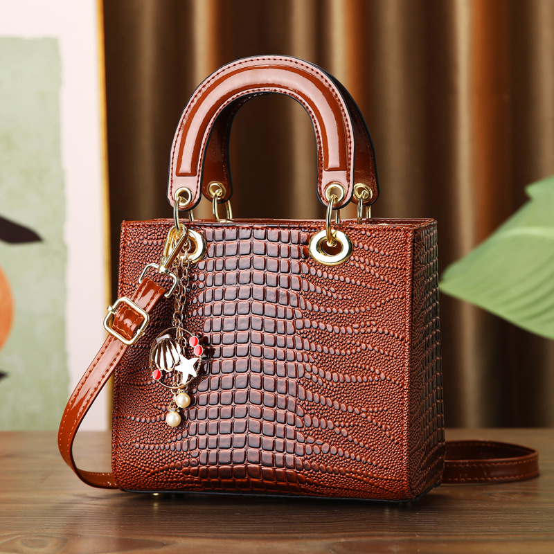 Mała kwadratowa torebka damska – Luxury Bags Classy recenzja i cena