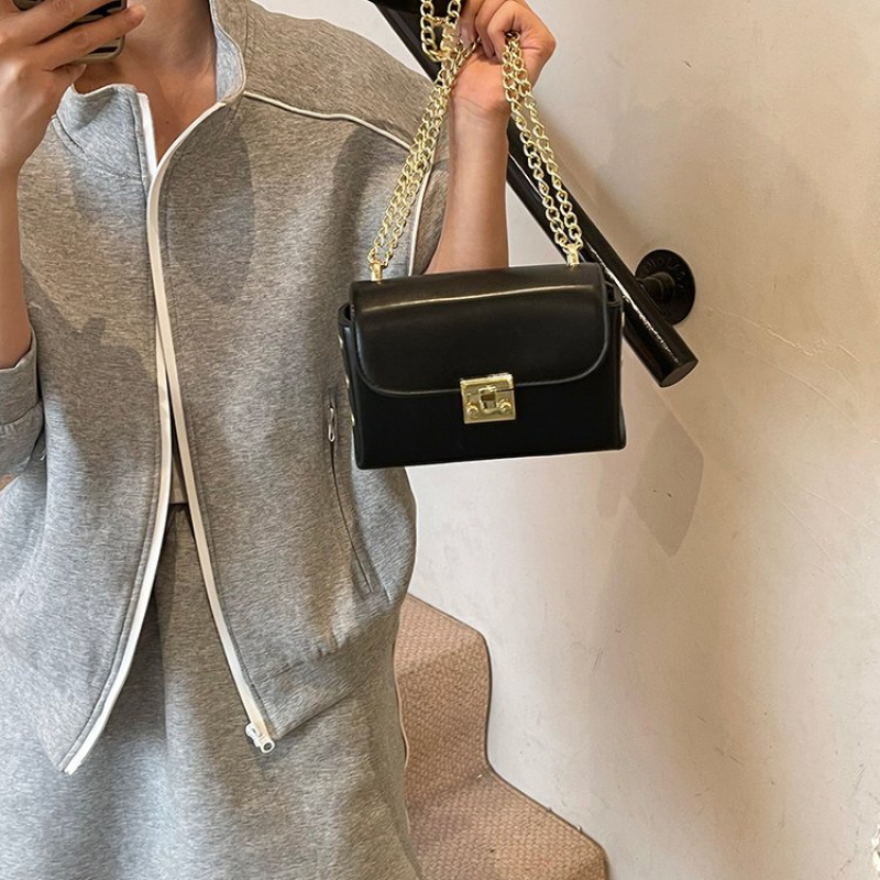 Elegancka i szykowna torebka c – Luxury Bags Classy recenzja i cena