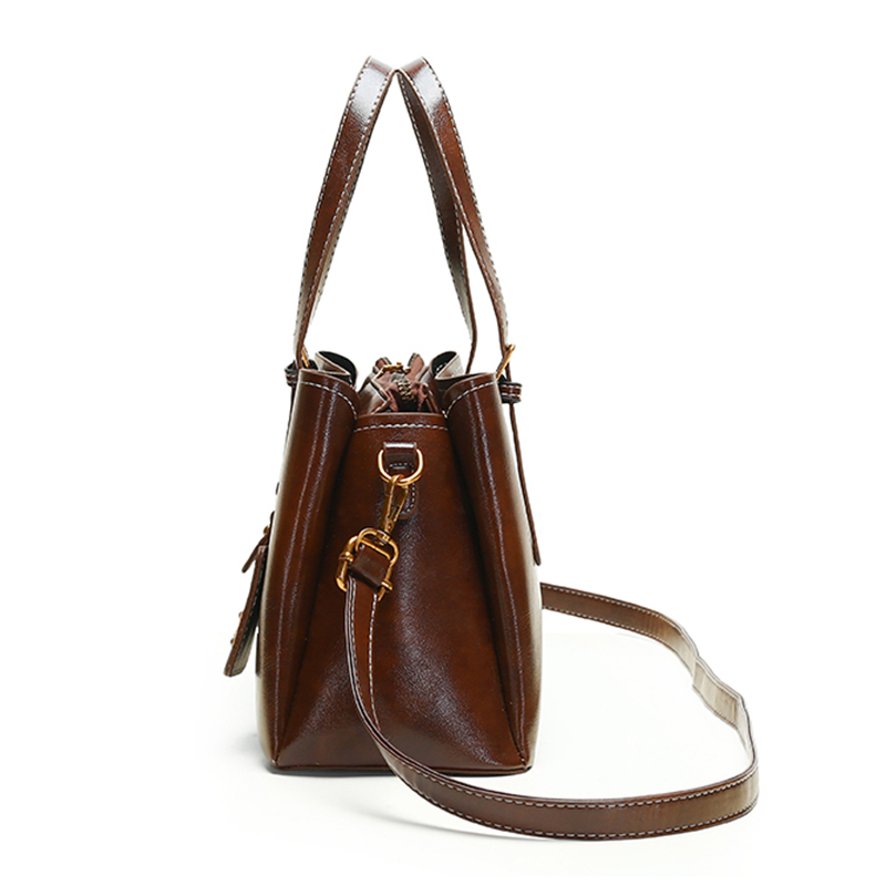 Luksusowa Kwadratowa Torebka V – Luxury Bags England recenzja i cena
