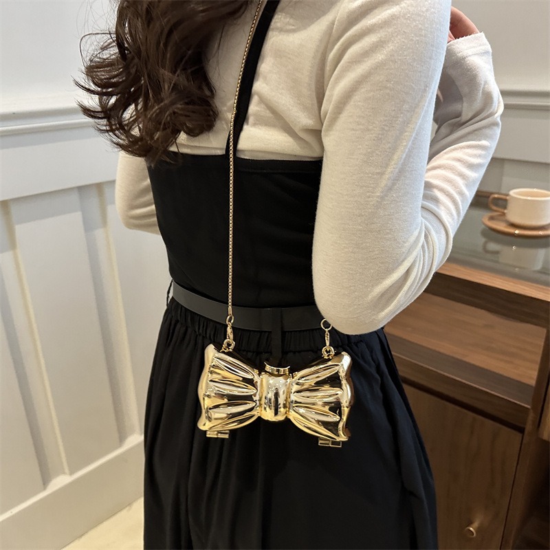Luksusowa metalowa mini torebk – Discount Luxury Bags recenzja i cena